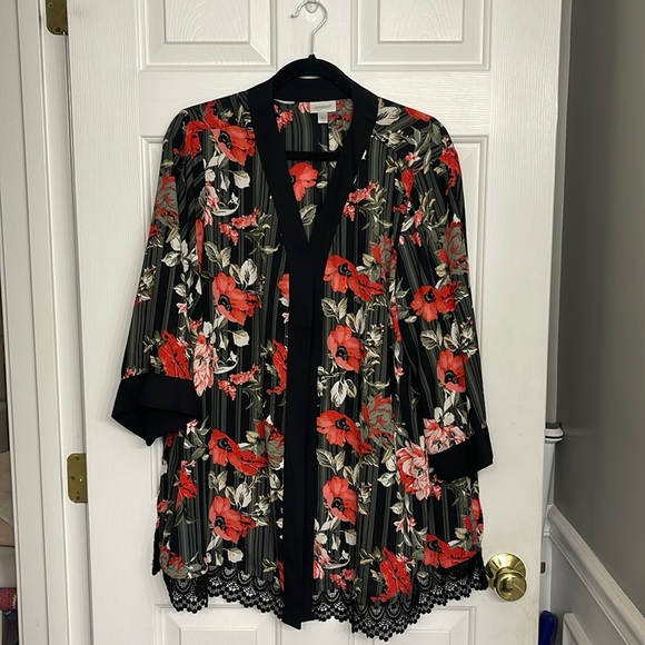 Beautiful Floral Outerlayer - Picture 1 of 4